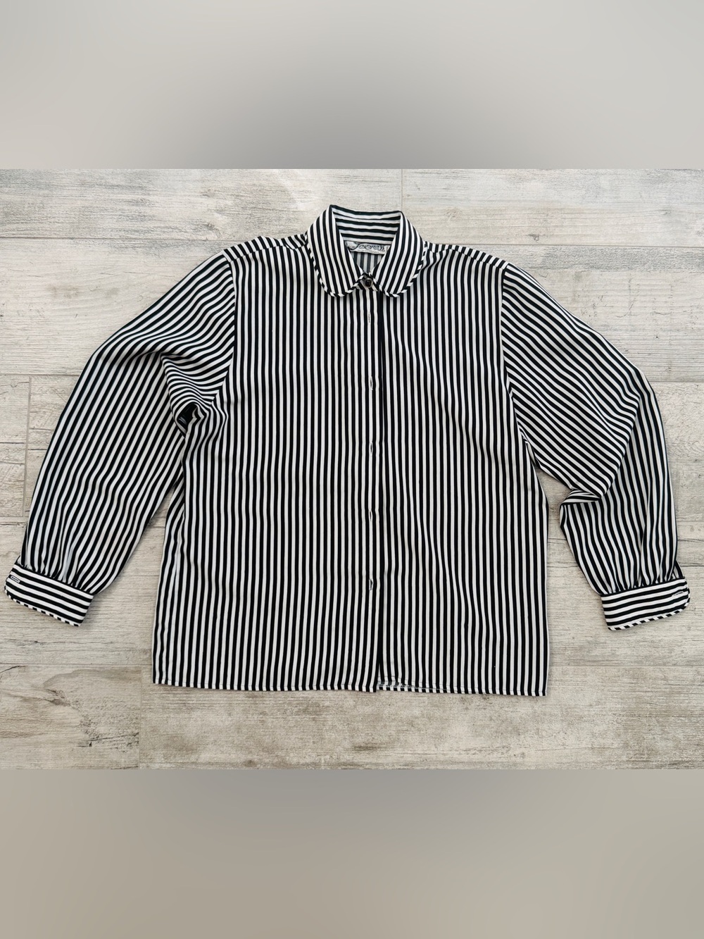 Women’s Vitnage Classic Stripe B&W Peter Pan Collar Button Up with Button Detail